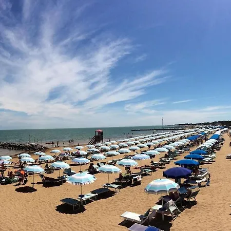 Apartment Seafront Flat With Amazing View In Lignano *