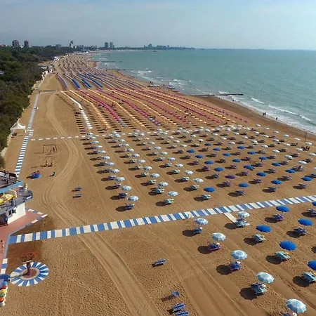 Seafront Flat With Amazing View In Lignano Lignano Sabbiadoro
