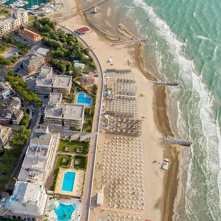 Seafront Flat With Amazing View In Lignano 公寓